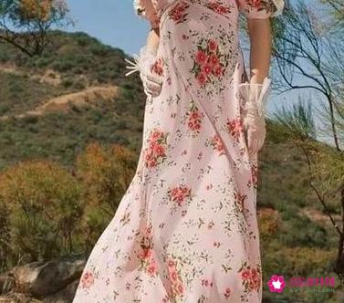 今年流行什么连衣长裙