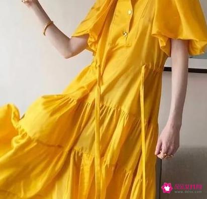 今年流行什么连衣长裙