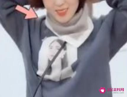 三角围巾的戴法