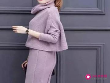 女人冬季连衣裙的穿搭