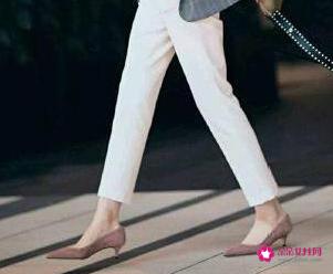 小脚裤搭配什么鞋