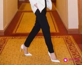 小脚裤搭配什么鞋