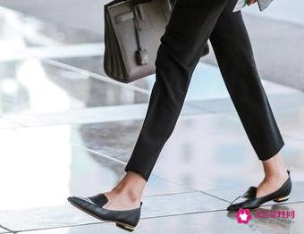 小脚裤搭配什么鞋