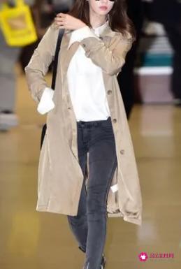 米色外套配什么内搭好看