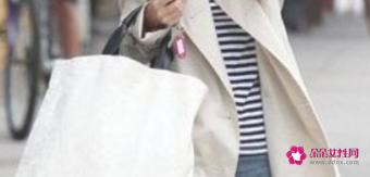 米色外套配什么内搭好看