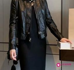 黑色连衣裙搭配