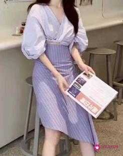 高腰裙怎么搭配上衣