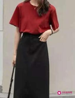 高腰裙怎么搭配上衣