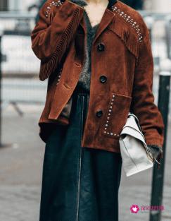 高腰裙怎么搭配上衣