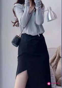 高腰裙怎么搭配上衣