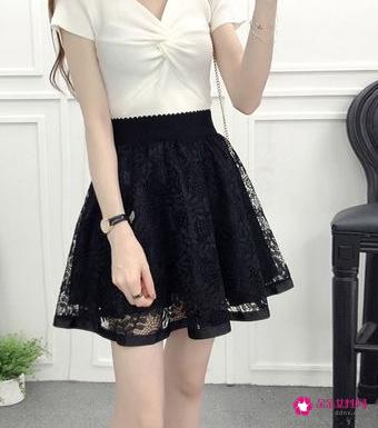 蓬蓬裙怎么搭配上衣