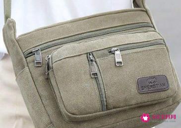 单肩斜挎包怎么背