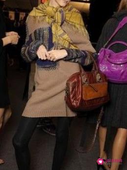 小三角围巾的系法图解