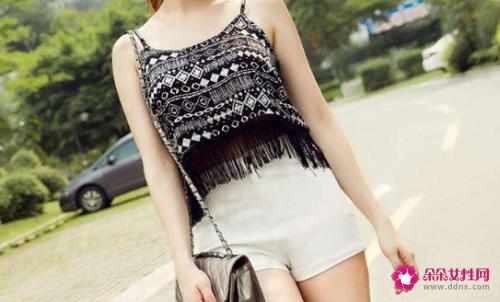 短裤怎么搭配才好看