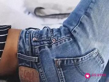 牛仔裤的穿搭
