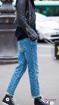 高帮鞋搭配什么衣服