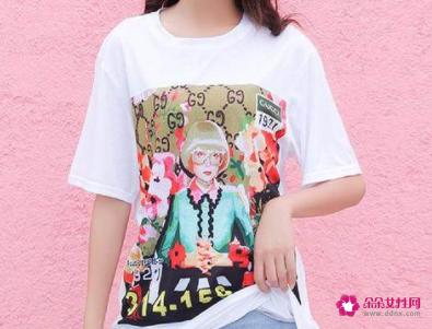 去海边玩穿什么衣服合适