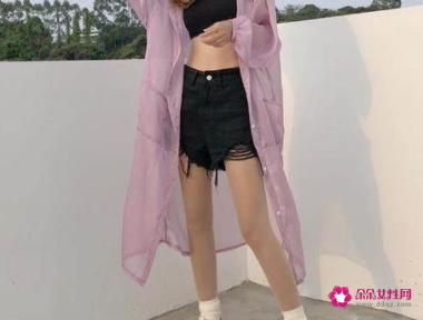 去海边玩穿什么衣服合适