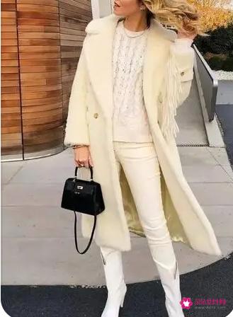 米色外套内搭什么颜色好看