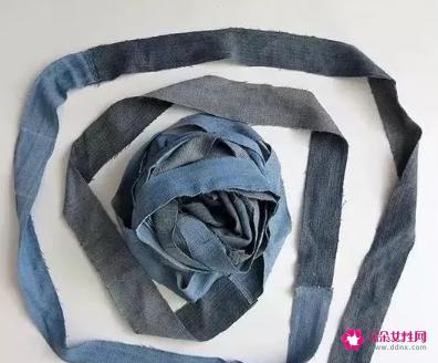 旧牛仔裤的废物利用