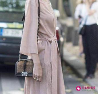 三十岁的女人适合穿什么衣服