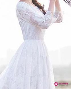 露肩裹胸内衣怎么穿