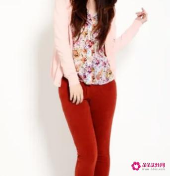 春装搭配图整体休闲