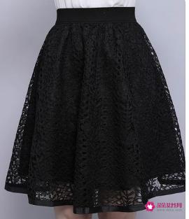 蕾丝裤搭配什么衣服