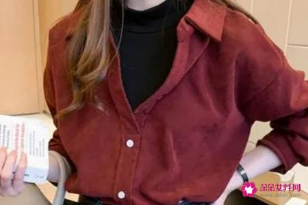 灯芯绒衬衫可以怎么穿