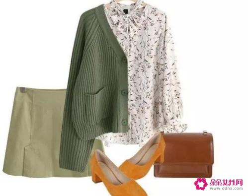 碎花衬衫的各种搭配