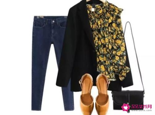 碎花衬衫的各种搭配
