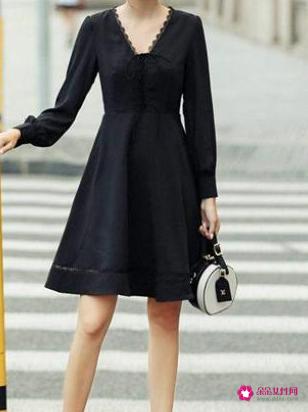 女人经典的10件必备衣服