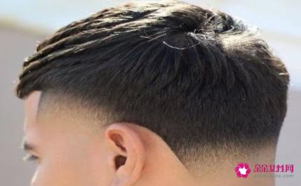 30岁剪什么短发显年轻男