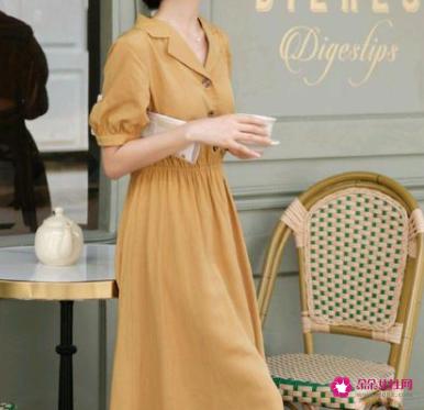 什么颜色的衣服穿着显白夏天