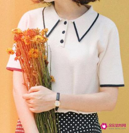 什么颜色的衣服穿着显白夏天