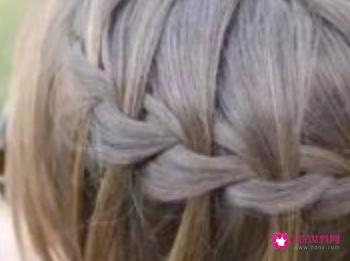 非常短的头发怎么扎好看