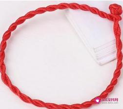 手上戴红绳和黑绳的寓意