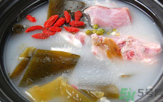 喝海带排骨汤有什么好处?海带排骨汤的功效与作用