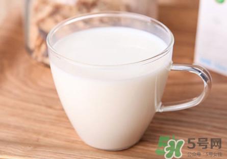 做酸奶用鲜奶好还是纯牛奶好？纯牛奶和鲜牛奶的区别