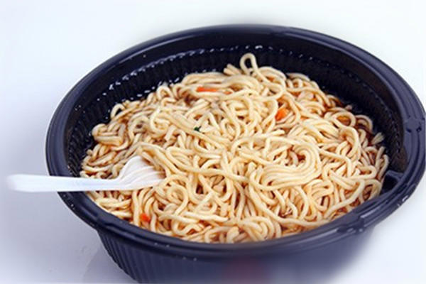 泡面是怎么做出来的 方法是这样