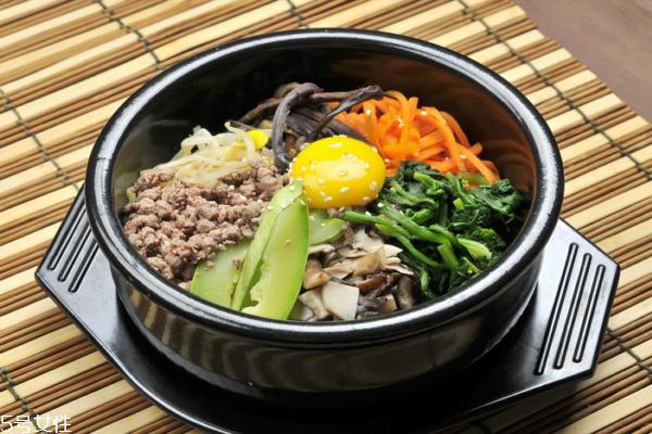 石锅拌饭的酱是什么酱 韩国辣椒酱