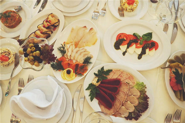 喝伏特加配什么菜 这些料理都很搭