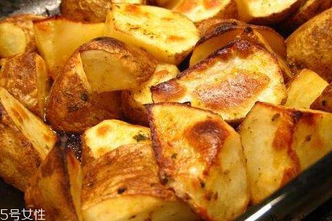 烤箱烤土豆要多久 烤箱烤土豆注意事项