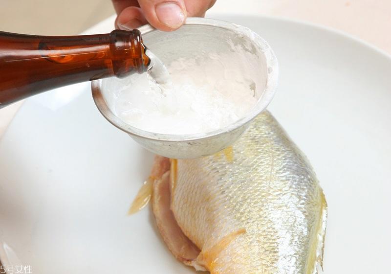 蒸鱼怎么做好吃又简单还不腥