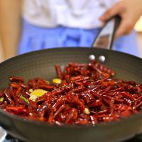 辣子鸡丁制作全过程方法