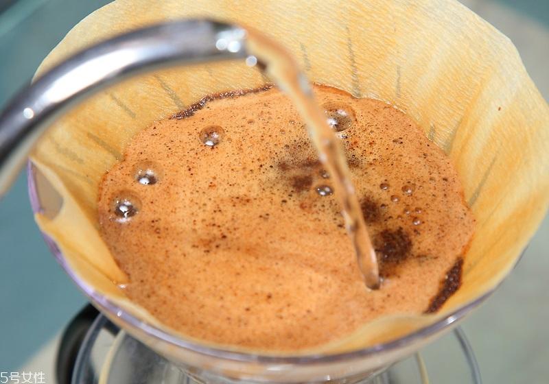 滴漏咖啡壶的使用方法 手冲步骤图解