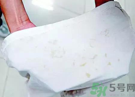 石榴水弄衣服上怎么洗?石榴汁怎么清洗?
