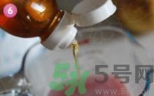 石榴水弄衣服上怎么洗？石榴汁怎么清洗？