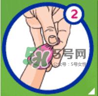 涨姿势！安全套在野外旅行中的十个重要用途