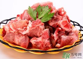 煮排骨放什么容易烂？排骨怎么炖容易烂？